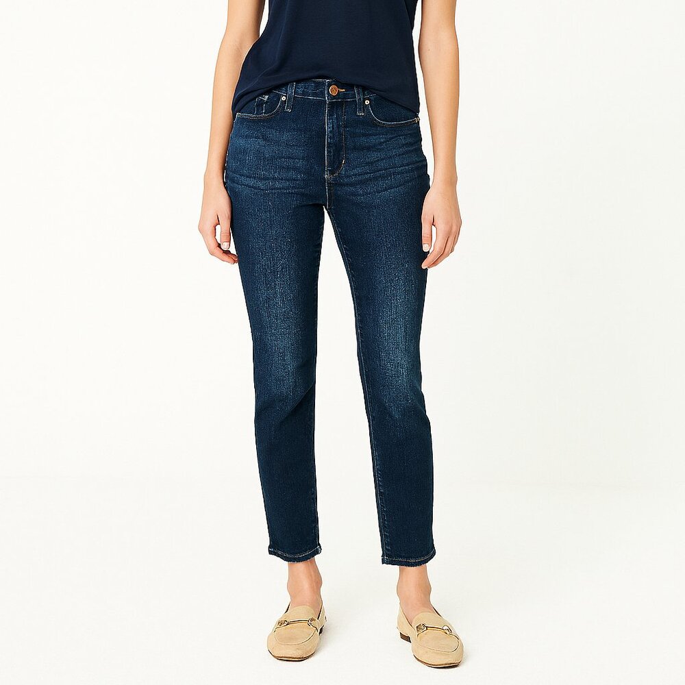 A454 • High-Rise Dark Wash Slim Straight Jeans